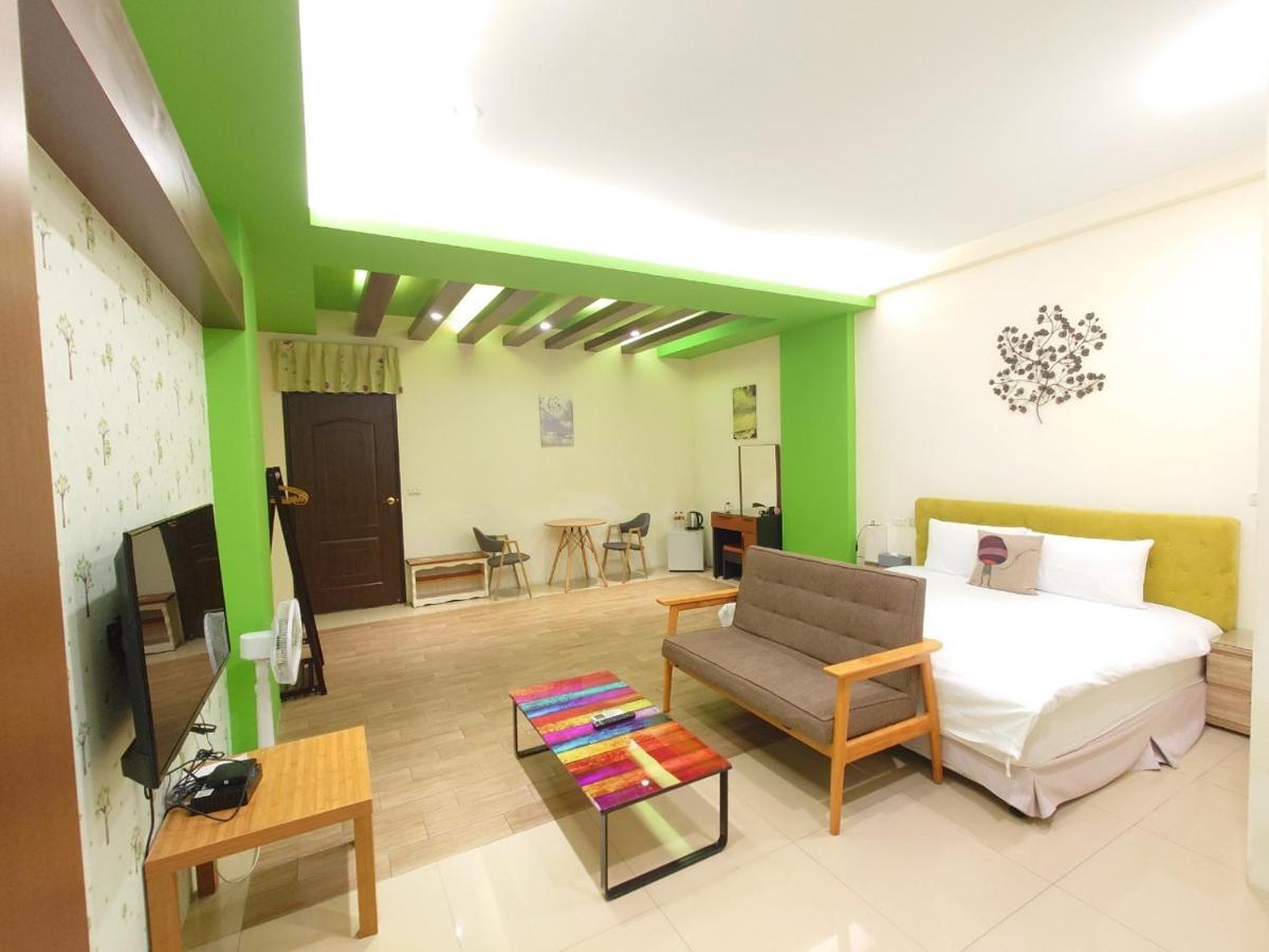 Cat Mia Hostel Хуалянь Екстер'єр фото